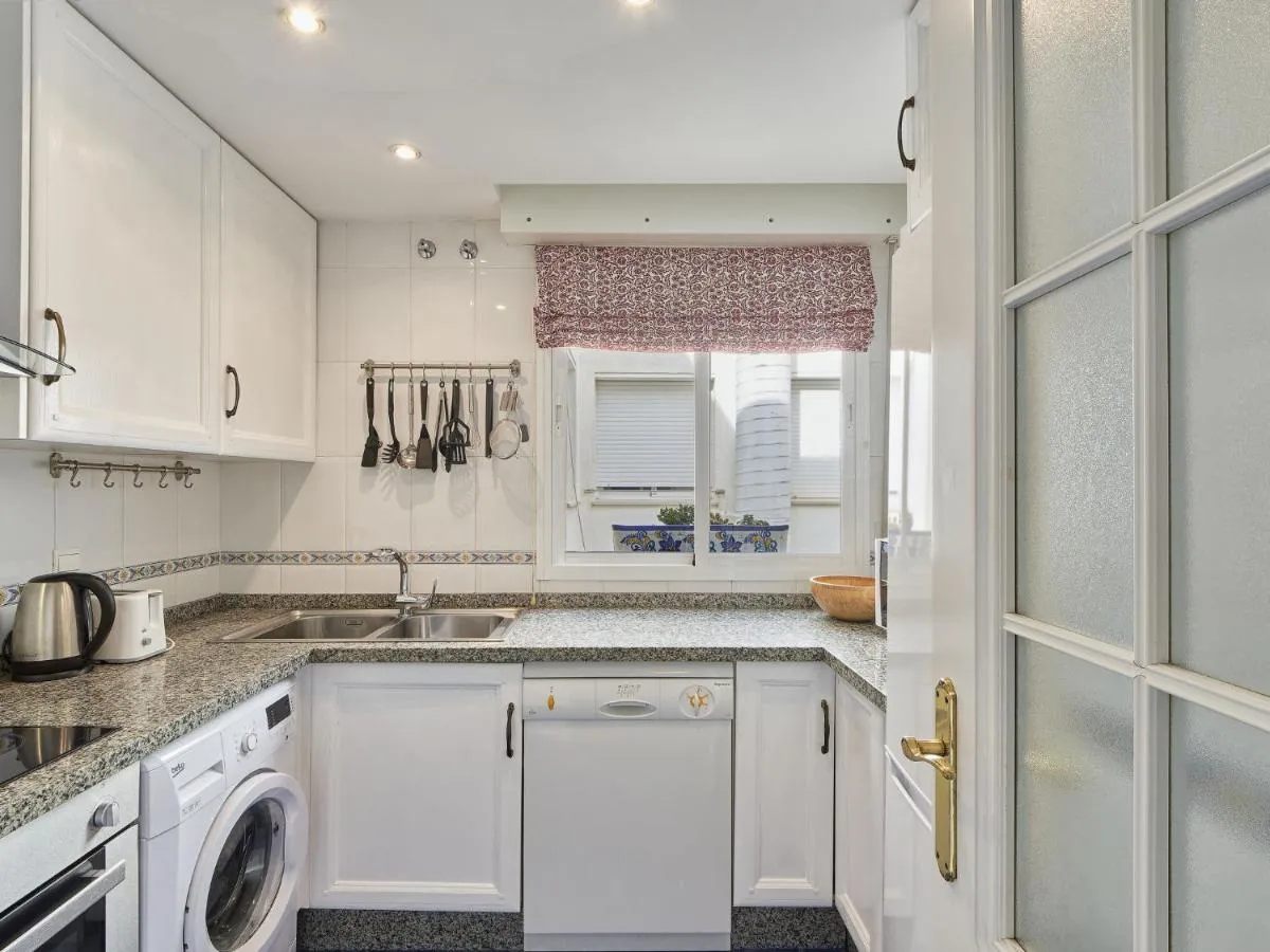 Image 3 of Apartment Lorcrisur by Interhome