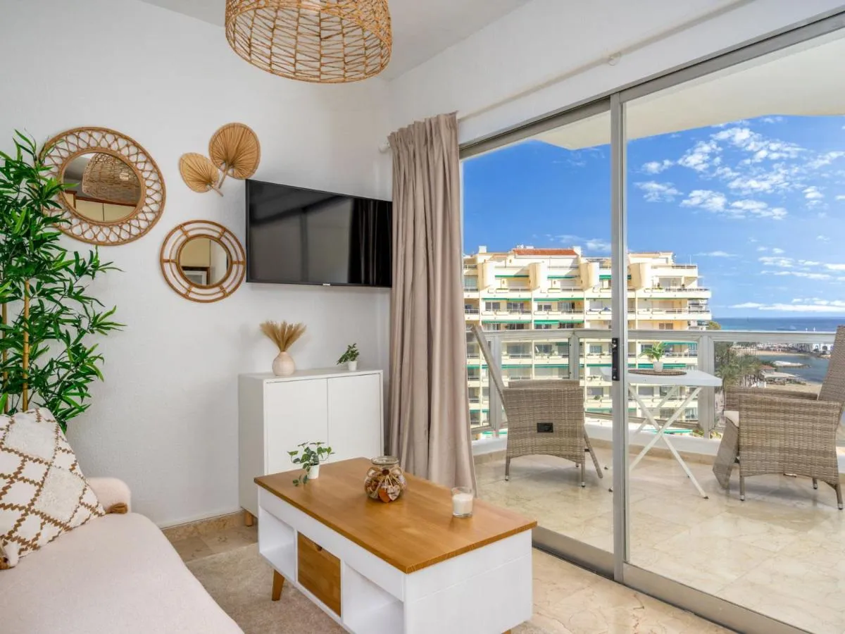 Image 2 of Apartment Palm Beach by Interhome