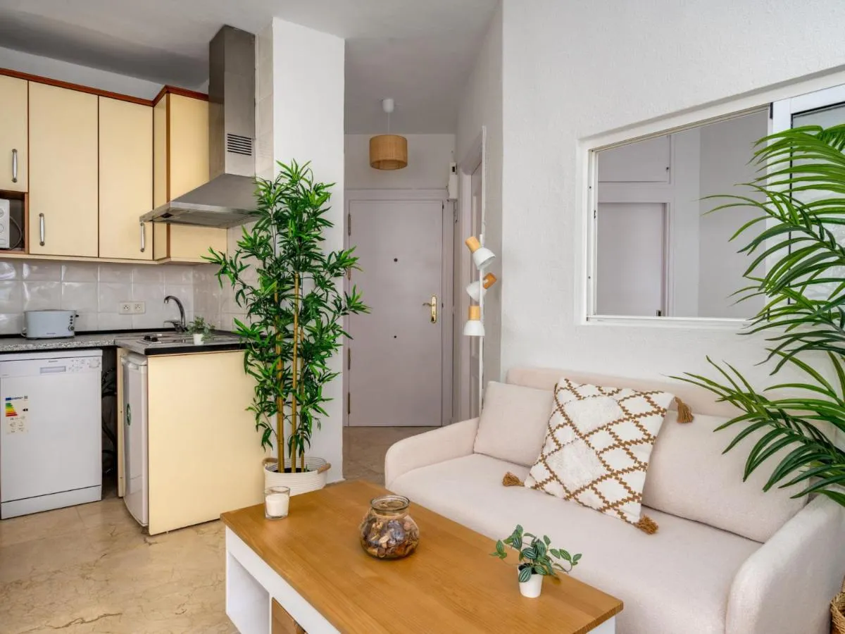 Image 6 of Apartment Palm Beach by Interhome