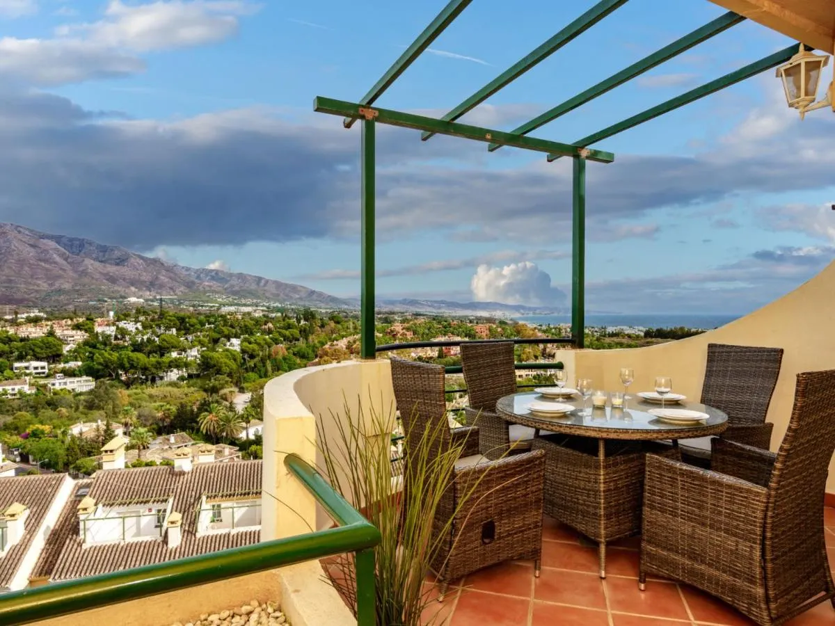 Image 1 of Apartment Senorio de Aloha by Interhome