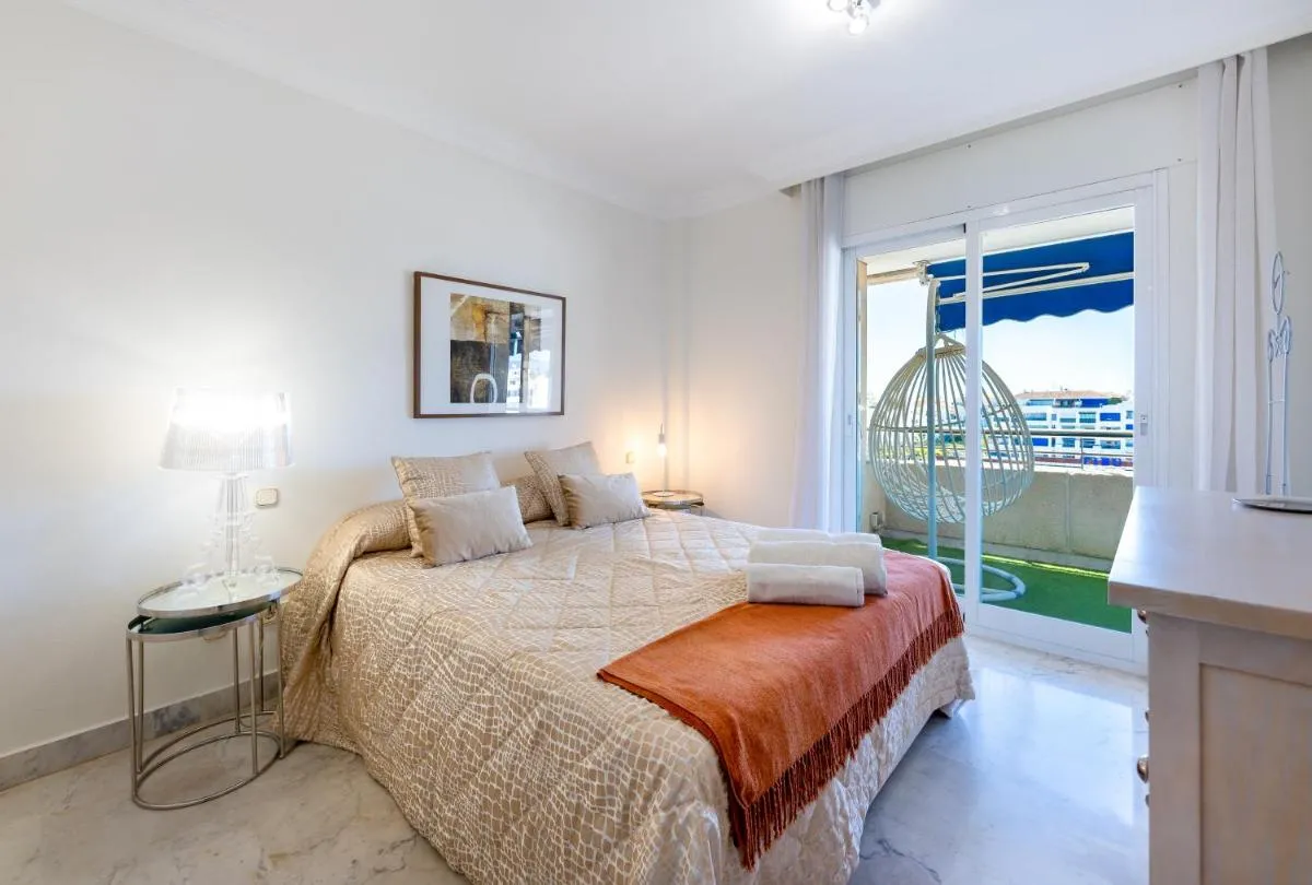 Image 6 of Apartment in Puerto Banus with pool views and parking
