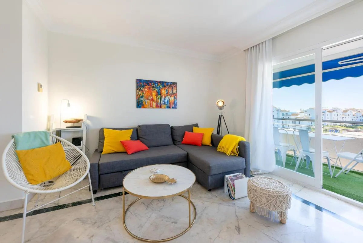 Image 2 of Apartment in Puerto Banus with pool views and parking