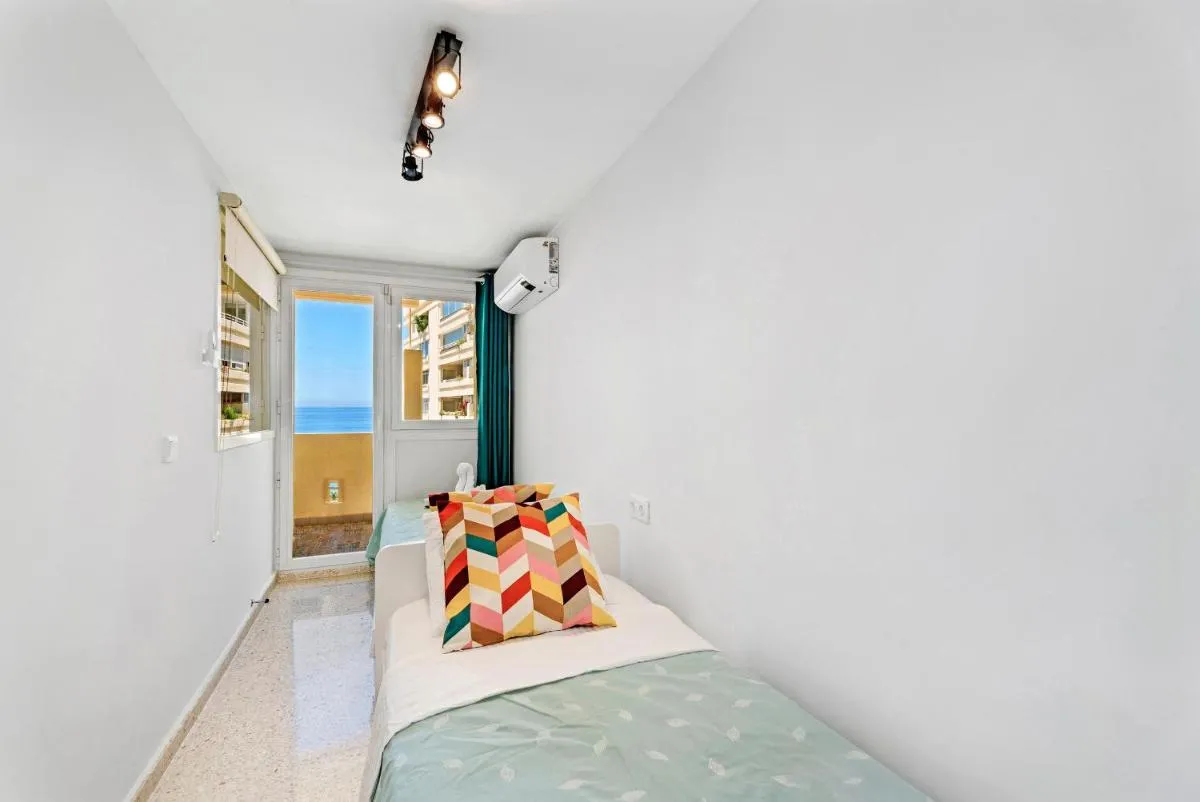 Image 6 of Apartment on the first line of the sea with a view and free parking