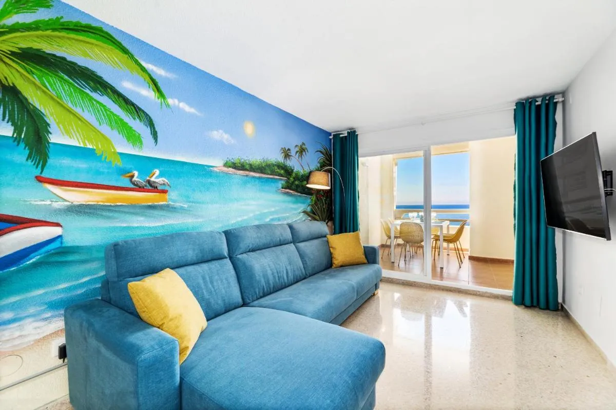 Image 4 of Apartment on the first line of the sea with a view and free parking