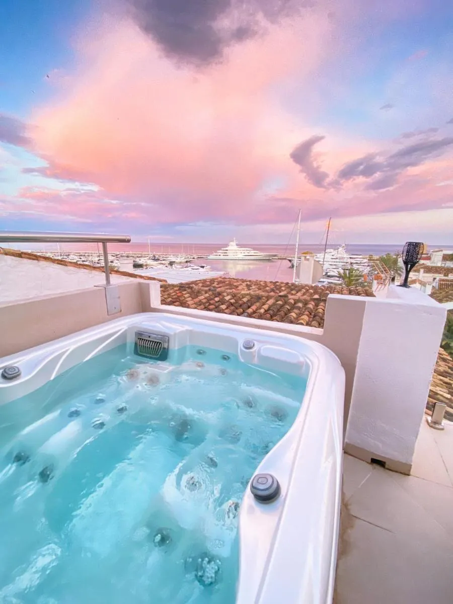 Image 3 of Atico Puerto Banus, Marbella