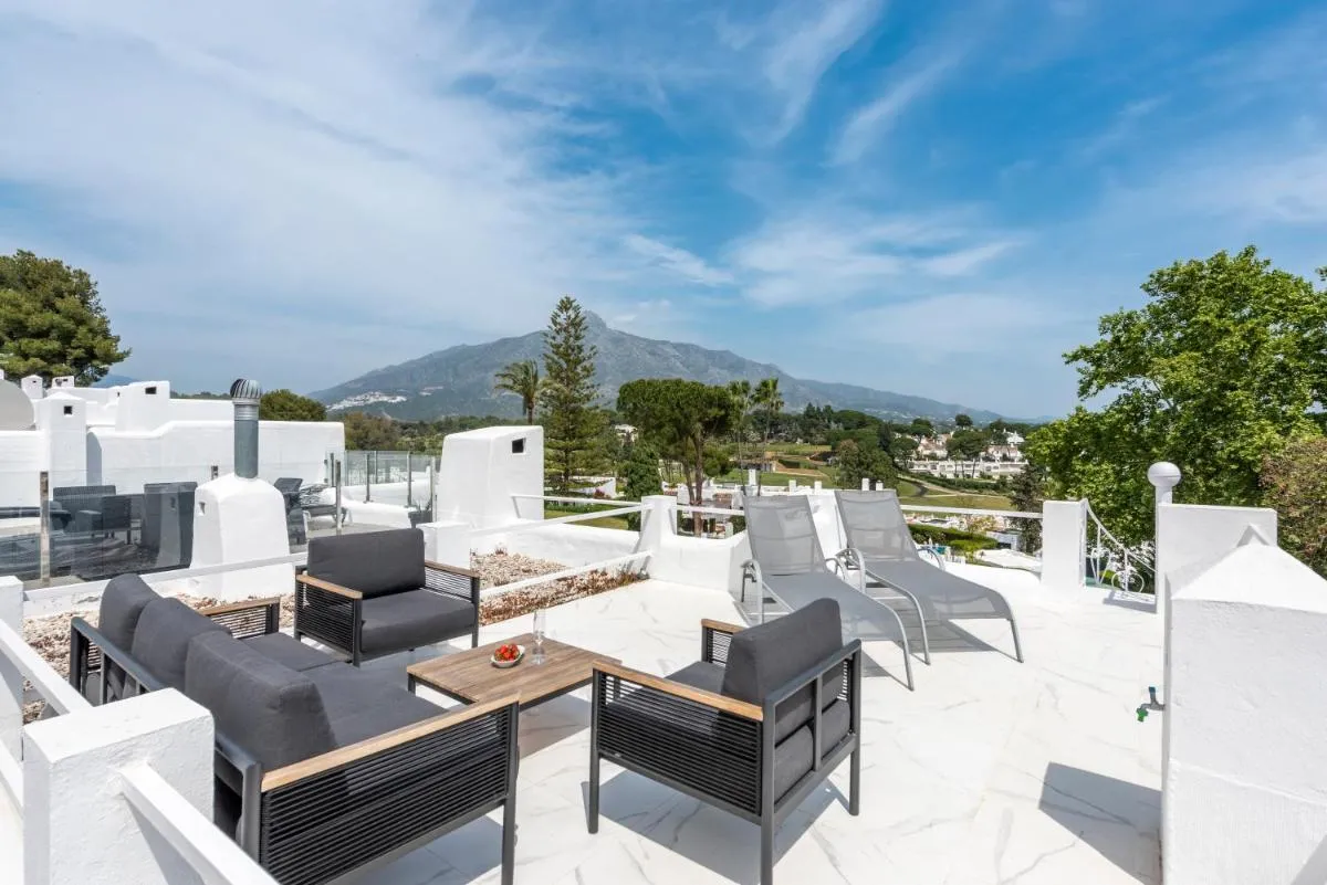 Image 2 of Azahara 2, Contemporary Scandinavian style open plan apartment with 2 terraces