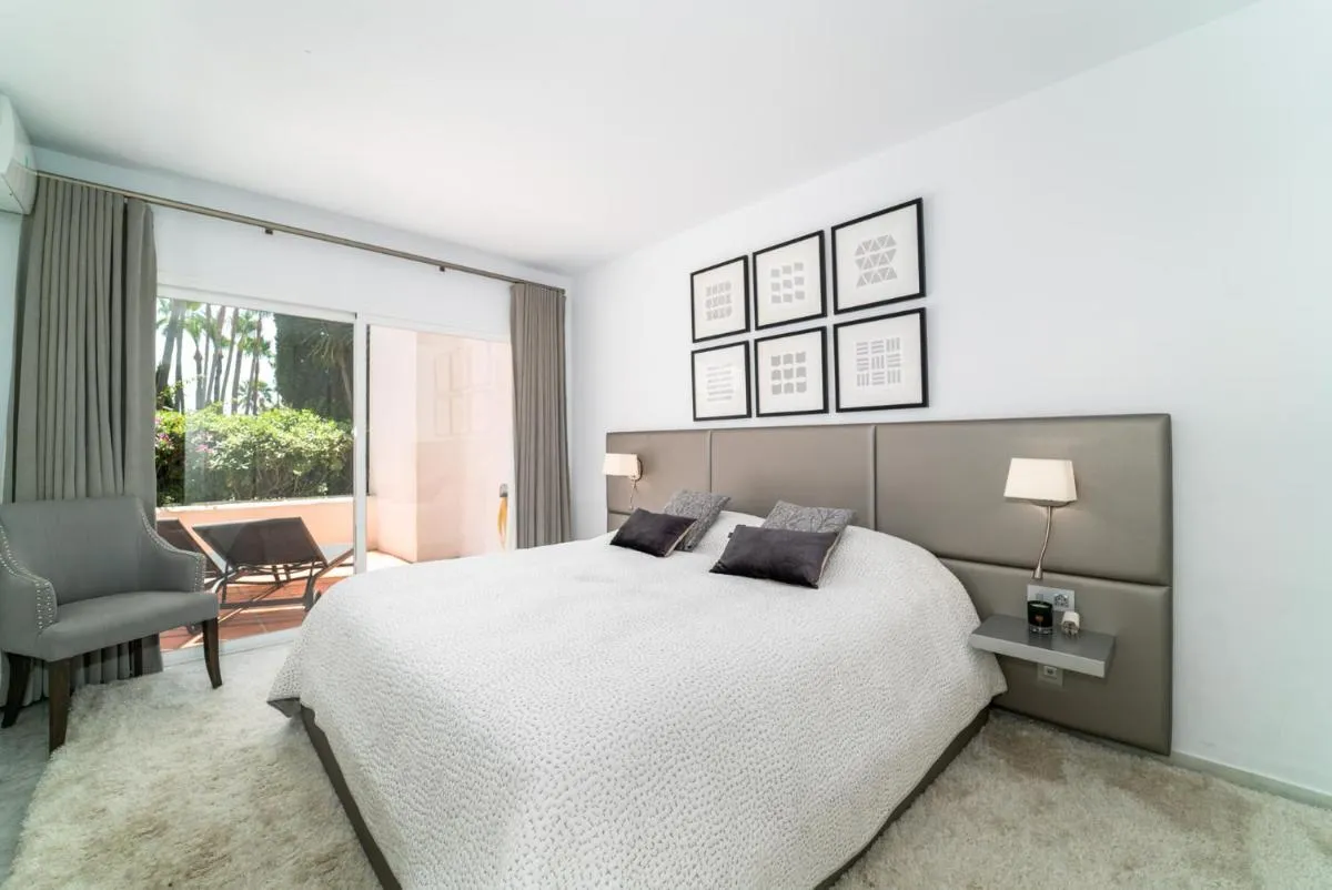 Image 4 of BRIGHT NEW APARTMENT IN PUENTE ROMANO