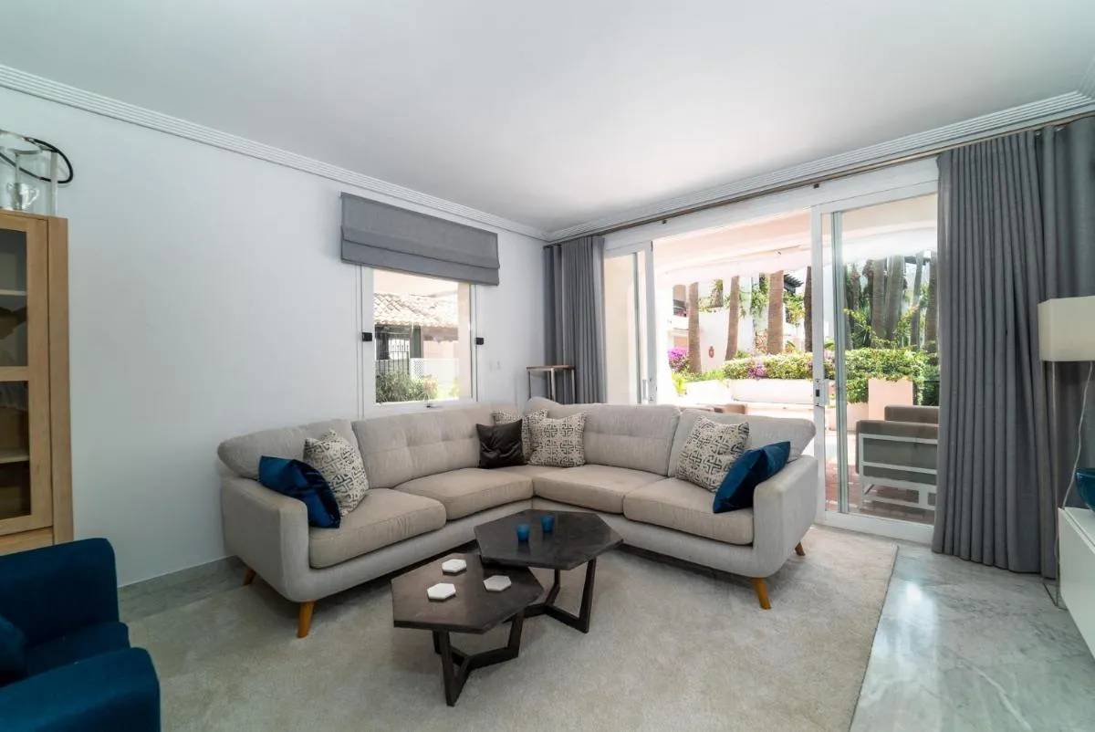 Image 3 of BRIGHT NEW APARTMENT IN PUENTE ROMANO