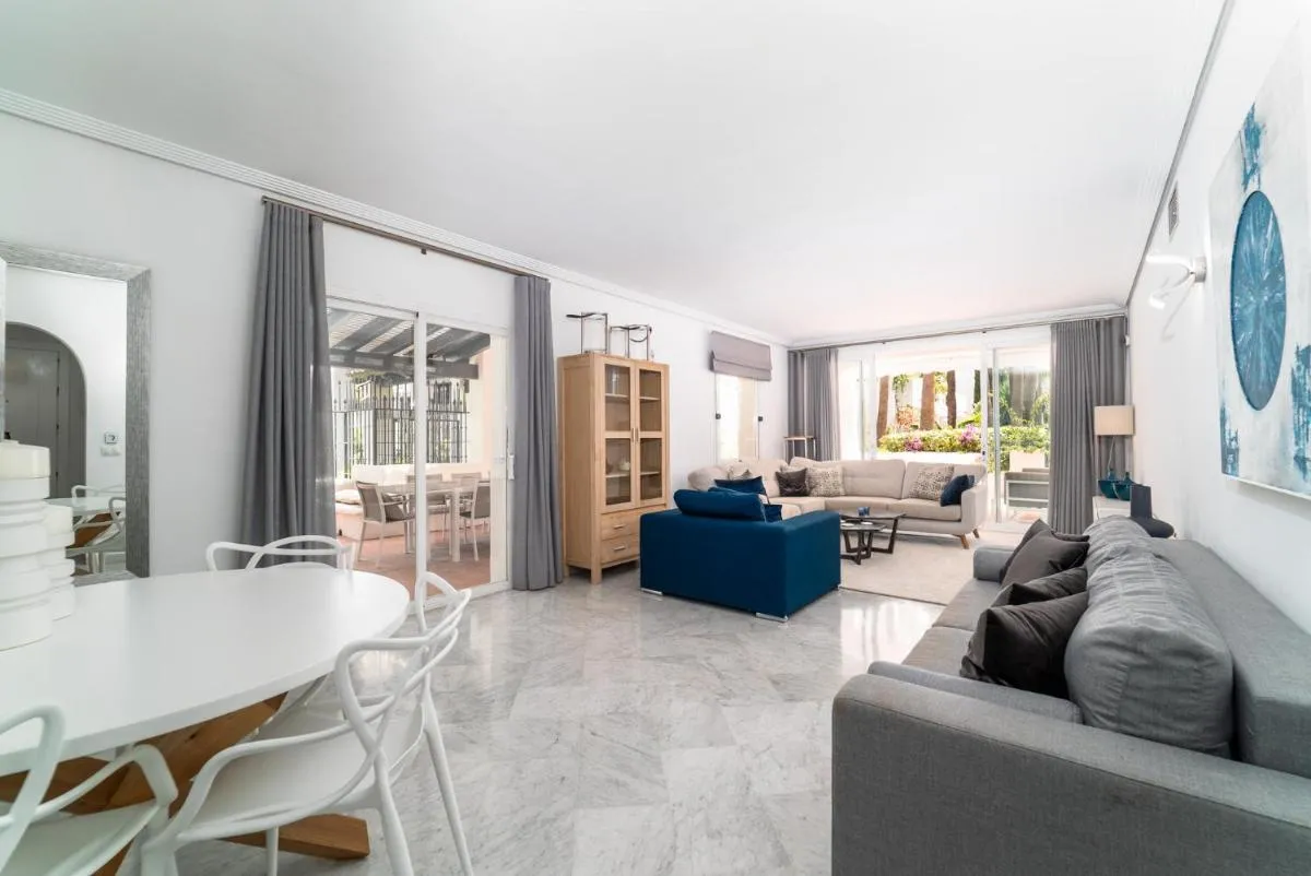 Image 1 of BRIGHT NEW APARTMENT IN PUENTE ROMANO