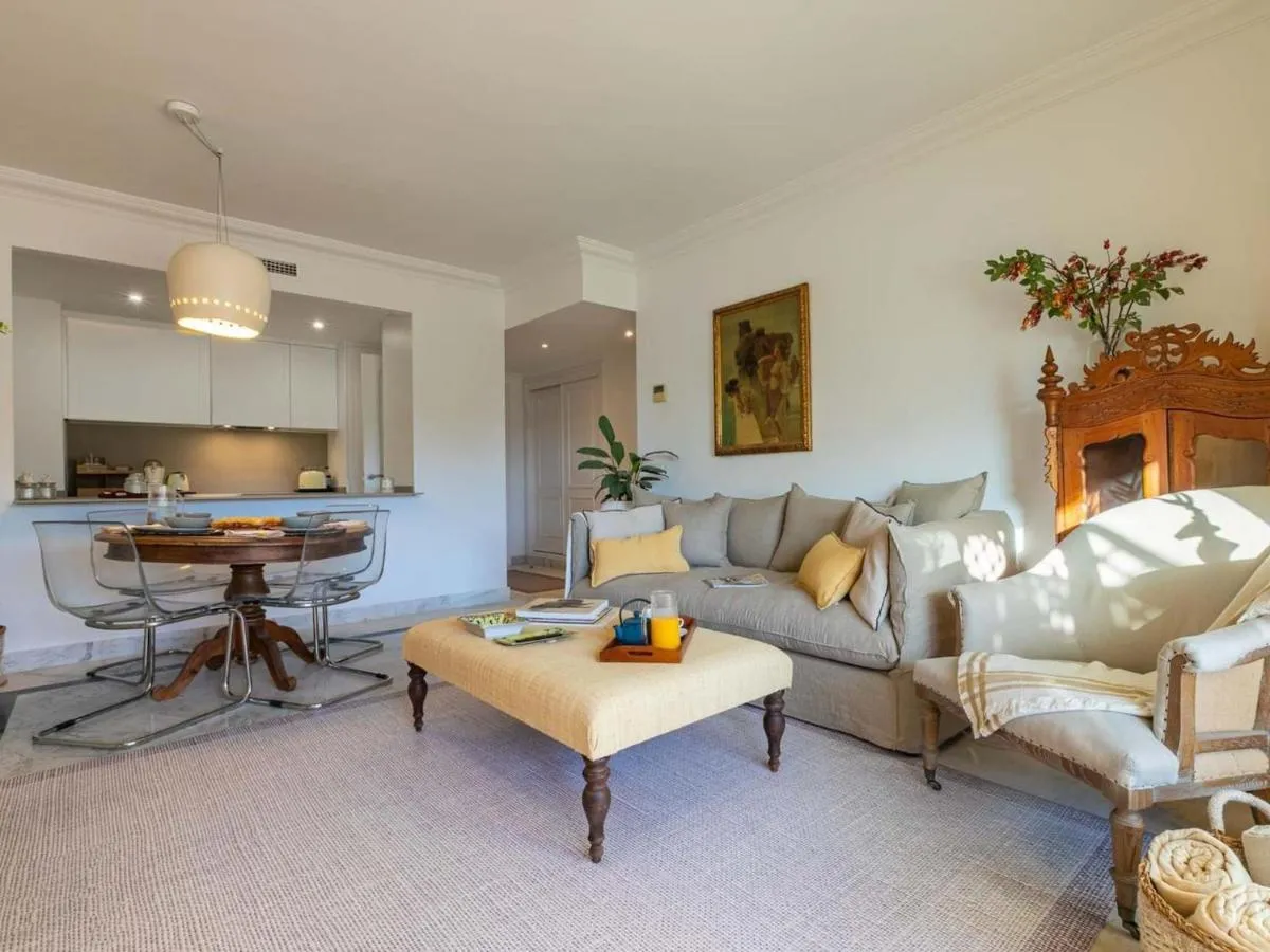 Image 3 of Banus Home