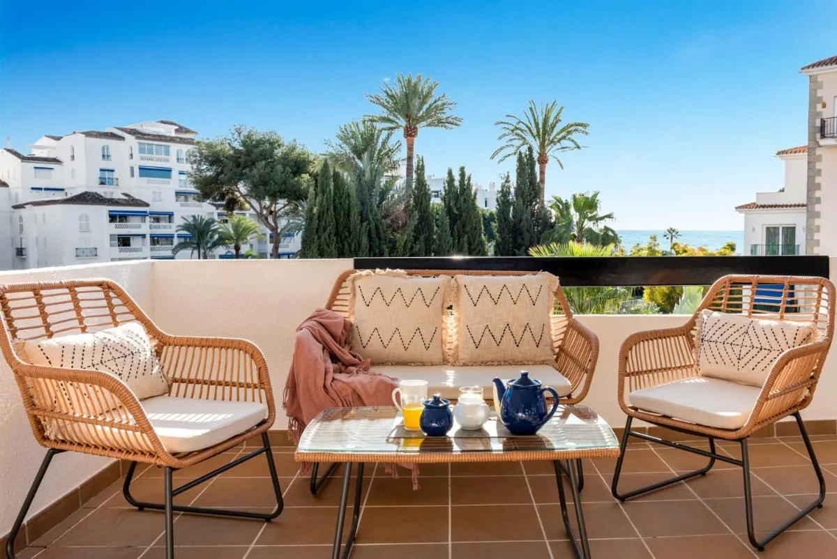 Image 2 of Banus Rentals Luminoso apartamento con vistas al mar