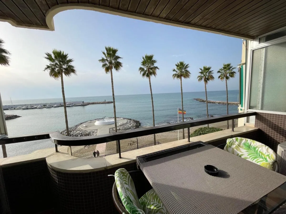 Image 3 of Beachfront Apartment Marbella