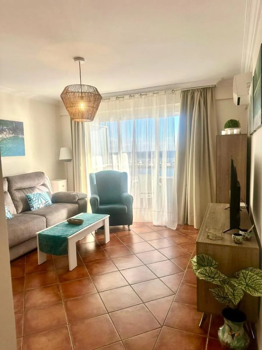 Image 4 of Beachfront Apartment Marbella