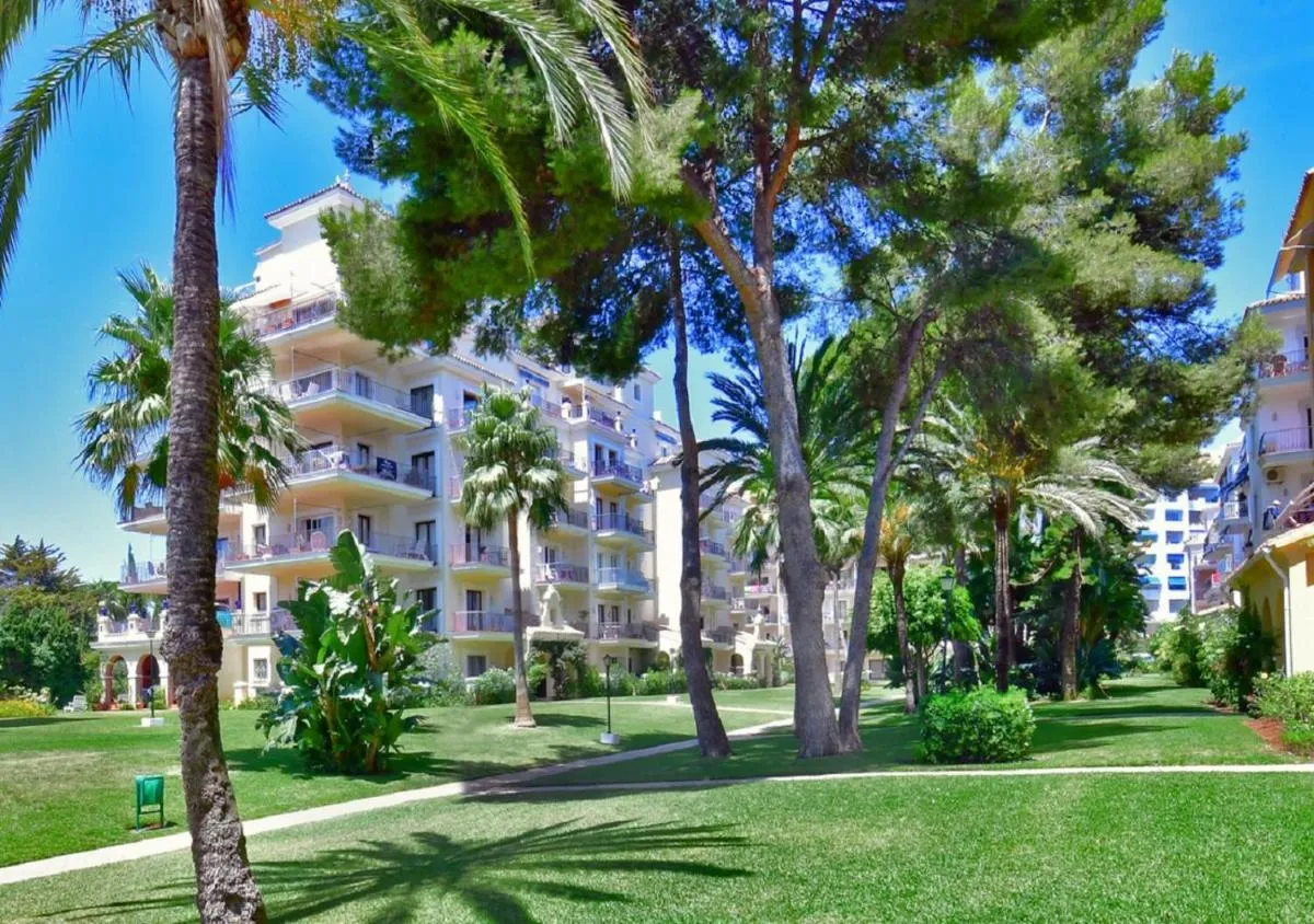 Image 3 of Beachfront Luxury Apartment, Puerto Banús, Marbella