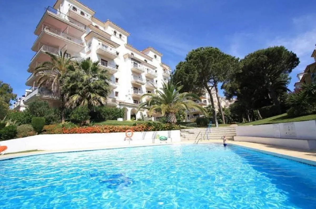 Image 5 of Beachfront Luxury Apartment, Puerto Banús, Marbella