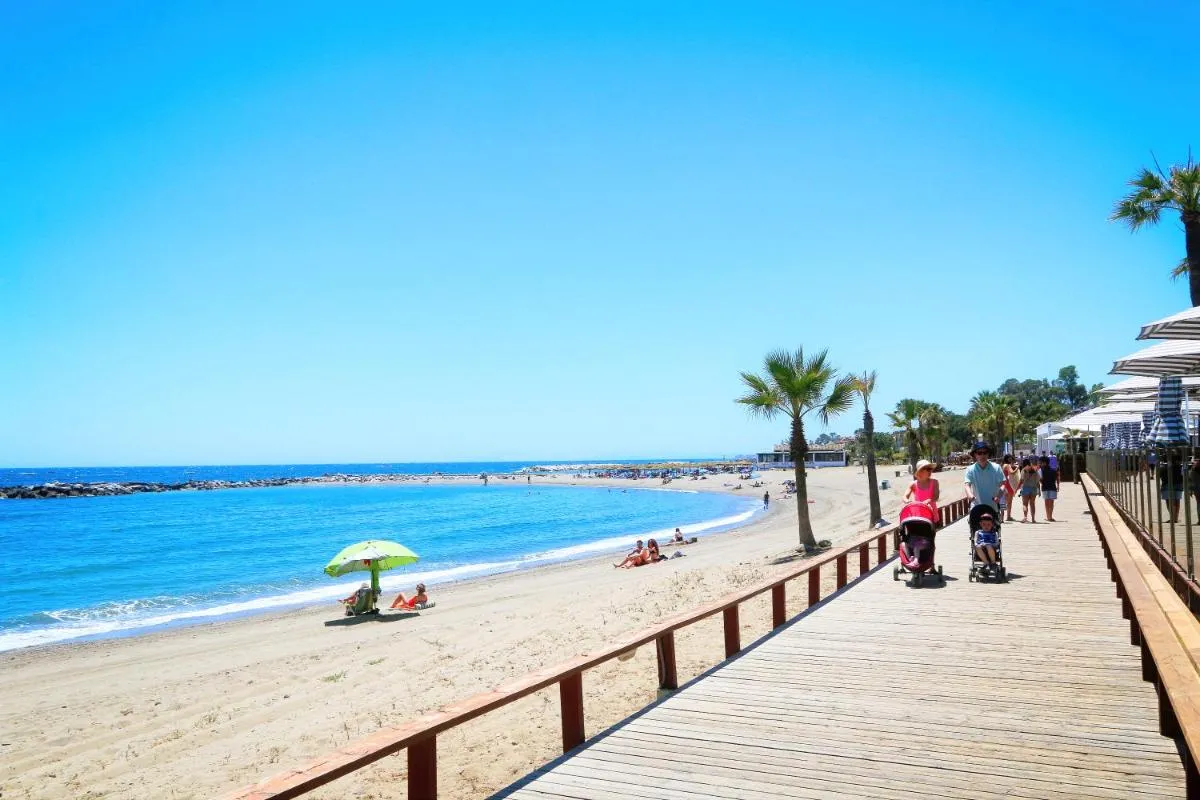 Image 1 of Beachfront Luxury Apartment, Puerto Banús, Marbella