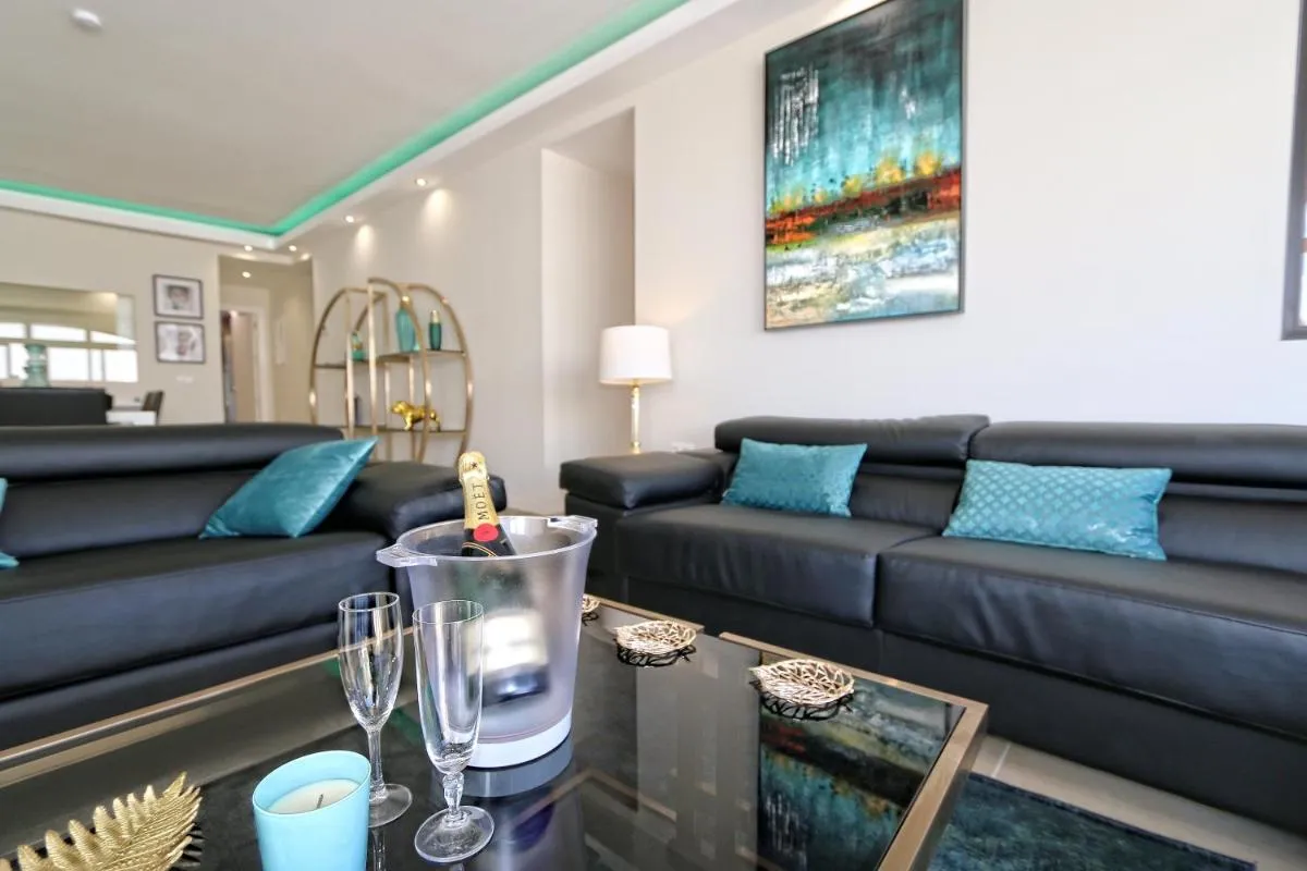 Image 4 of Beachfront Luxury Residence, Playas del Duque, Puerto Banús, Marbella