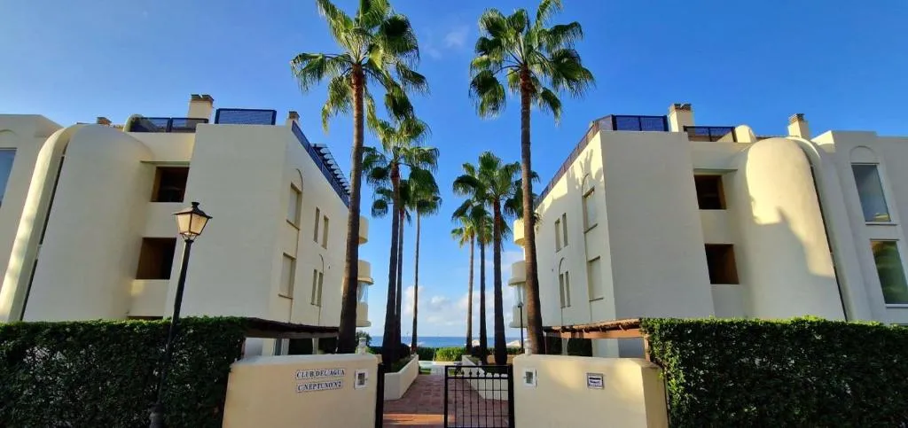 Image of Beachfront Neptuno I, Complex,Views,Pool,Garden, Elviria