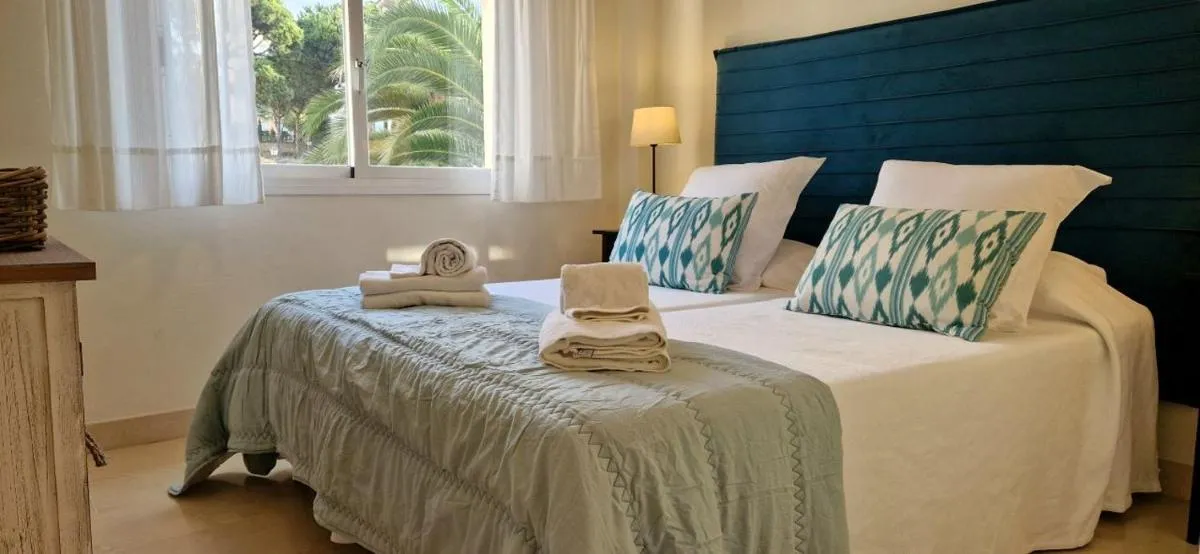 Image 6 of Beachfront Neptuno I, Complex,Views,Pool,Garden, Elviria