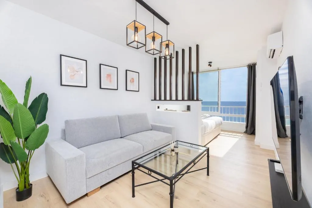 Image of Beachfront PH Studio with amazing views RDR357