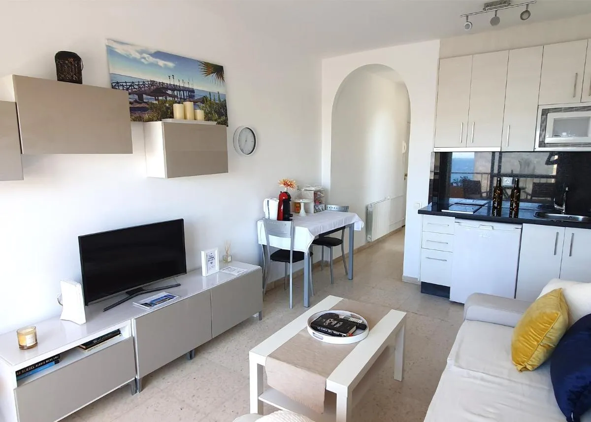 Image 5 of Beachfront Studio Apartment Marbella