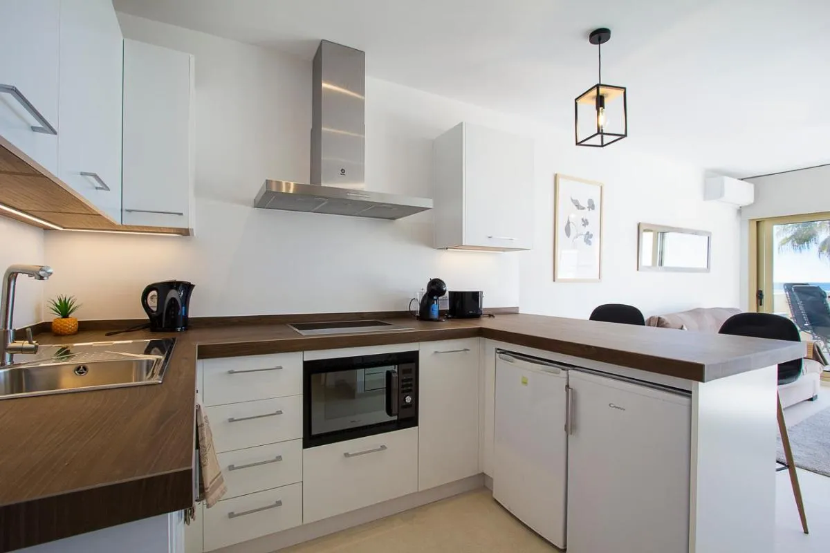 Image 6 of Beach front Studio in Elviria