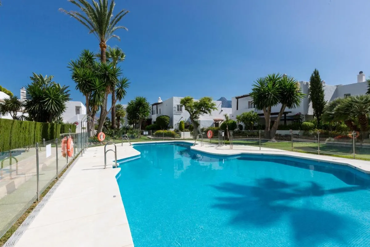 Image 1 of Bella Vista Puerto Banus apartment with sea views