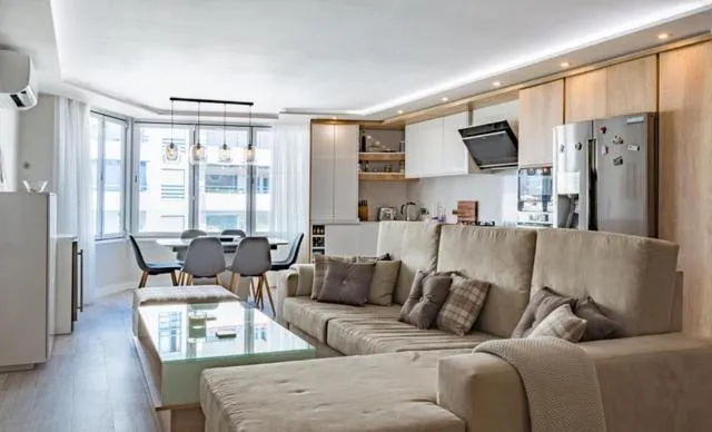 Image of Bonito apartamento en Marbella primera linea playa