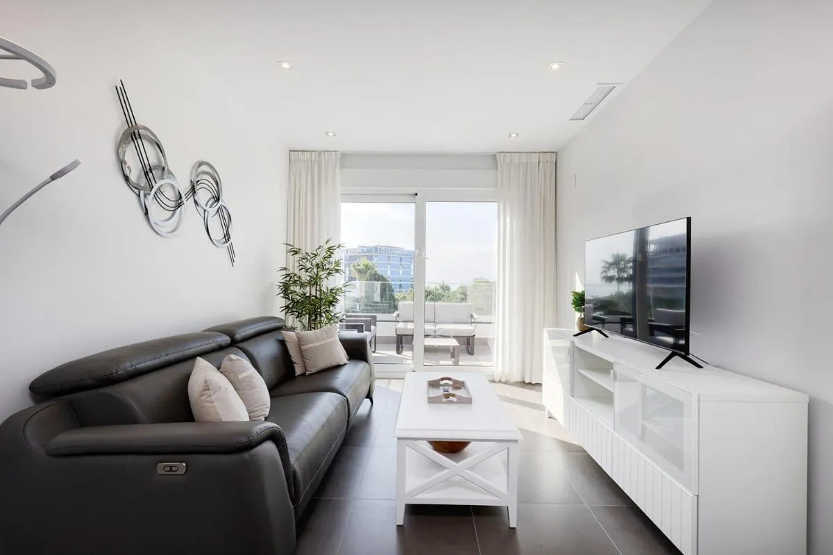 Image 5 of Brand new apartment with pool and SEA VIEW in Marbella