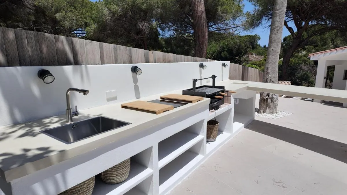 Image 4 of Casa Bahari near the beach with pool, BBQ, and lounge