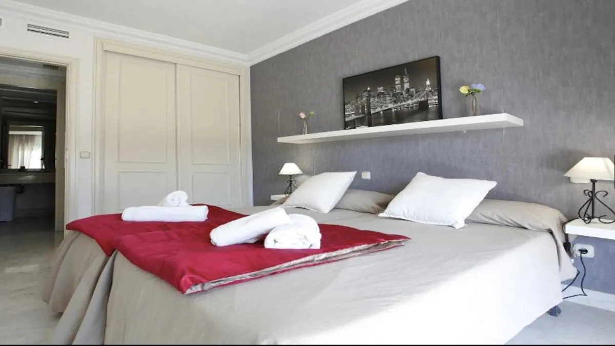 Image 2 of Center Puerto Banus -3 bedrooms