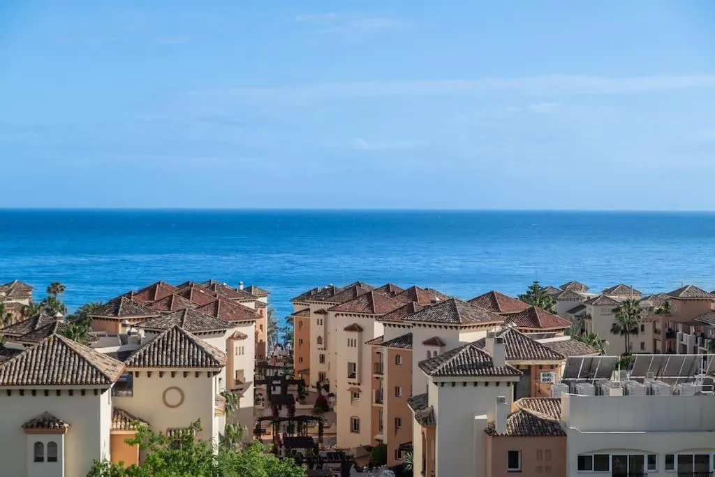 Image 2 of Charming Apartment with Sea Views