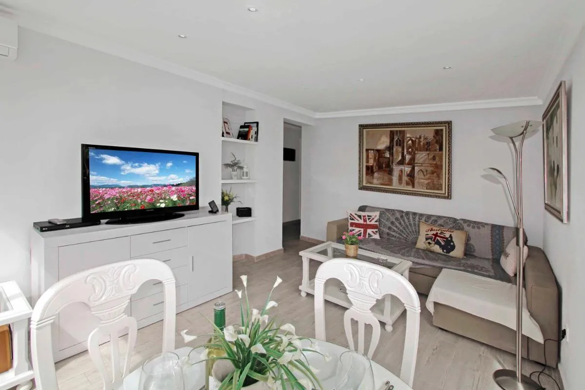 Image 2 of Charming Central Apt in Marbella