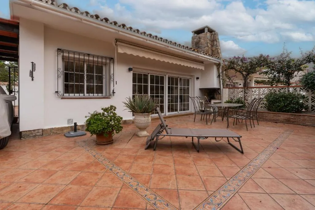 Image of Charming two bedroom house close to the sea