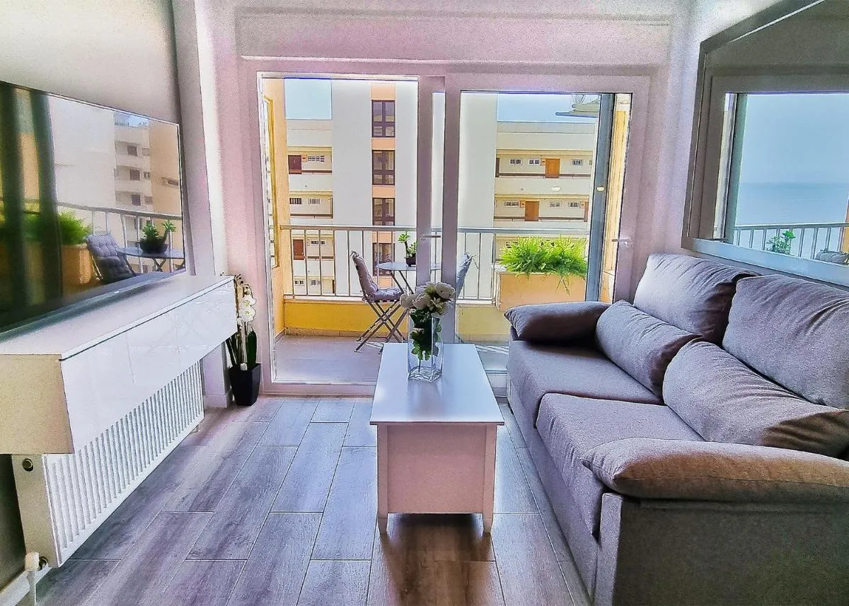 Image 5 of Cibeles 904. Moderm Studio with Sea Views in Marbella centre.