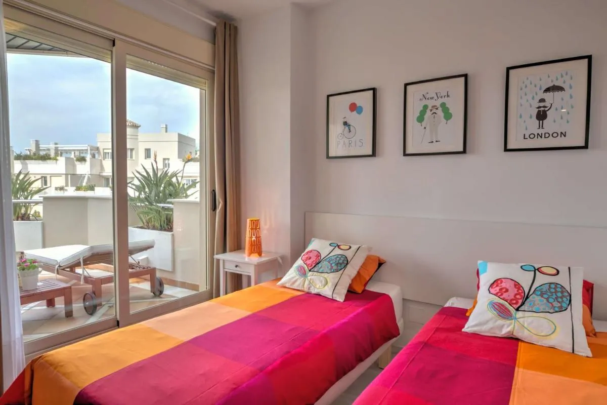 Image 3 of Colorlife Apartment