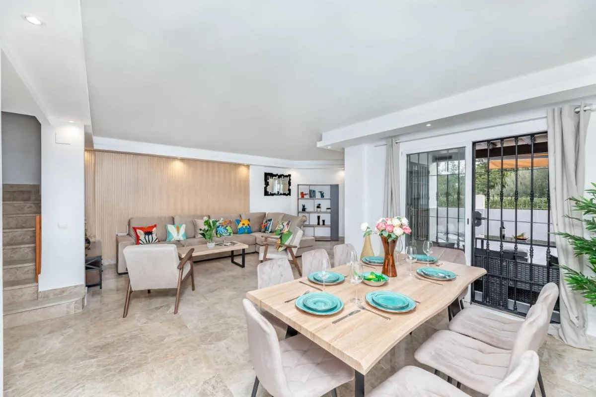 Image 1 of Cozy 4 bedroom Townhouse with Swimming Pool