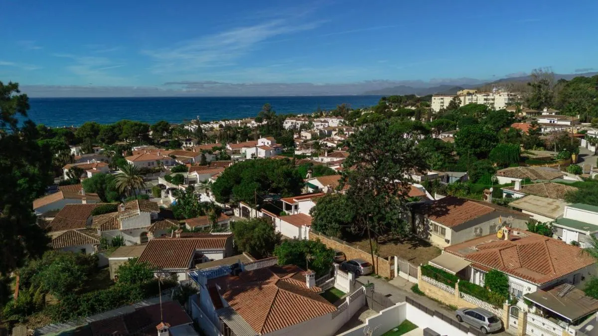 Image 1 of Cozy holiday home by the beach in Costabella, Marbella