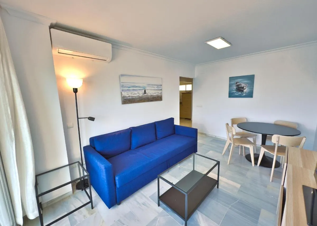 Image 4 of Diana 206. Completely Renovated Apartment on the Beachfront.