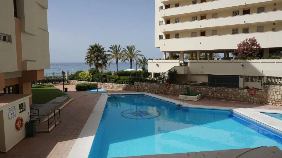 Image 2 of Diana 808 South-Facing Beachfront Studio with amazing sea views