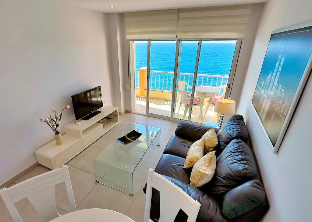 Image of Diana 905. Superb south-facing one-bedroom apartment with amazing sea views.