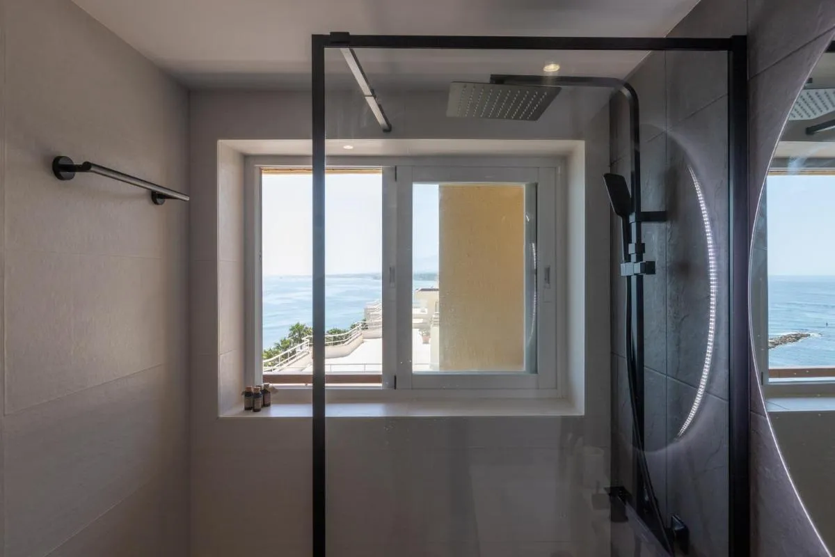 Image 3 of Dream penthouse in marbella center with sea views