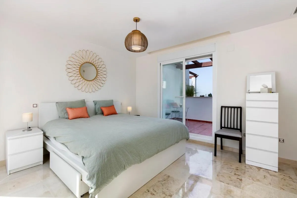 Image 2 of Duplex Apt with Rooftop Terrace Aloha Royal RDR230