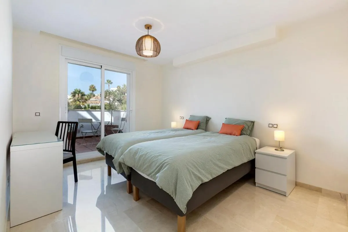 Image 6 of Duplex Apt with Rooftop Terrace Aloha Royal RDR230