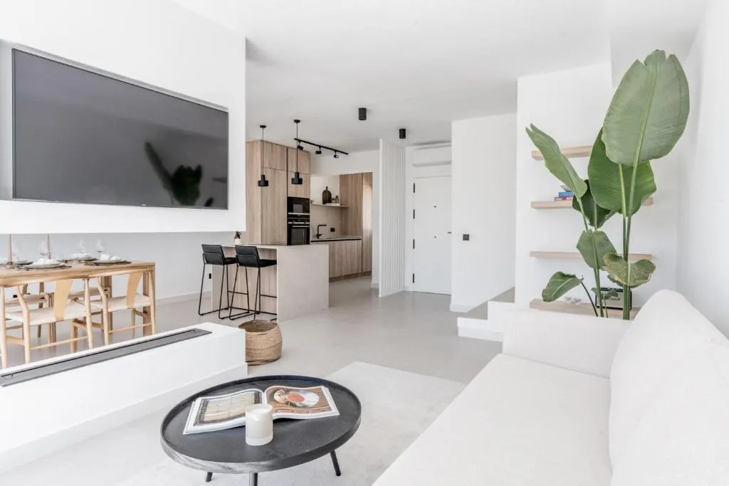Image of Duplex Renovated Luxury 3BED Apartment in Aloha Marbella