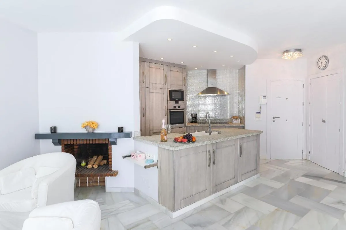 Image 2 of Elviria del Sol ground floor apartment