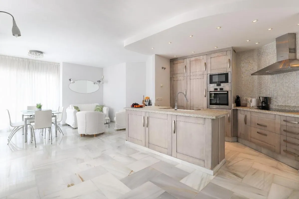 Image 5 of Elviria del Sol ground floor apartment