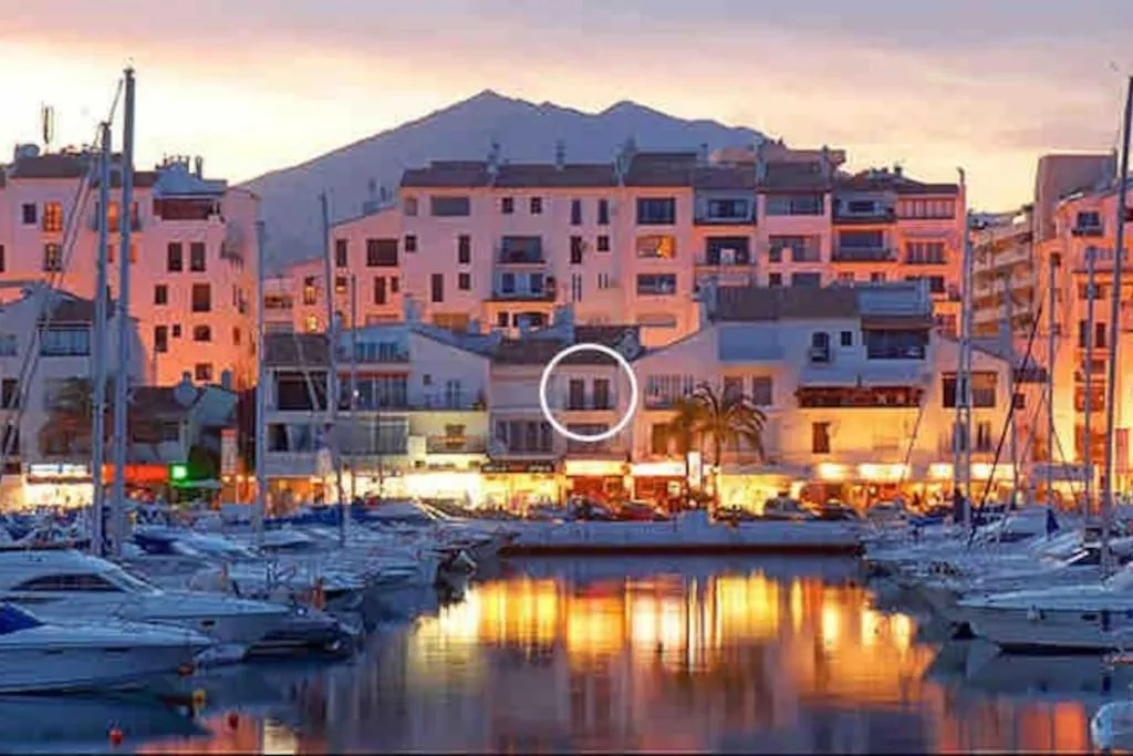 Image 4 of First line in Puerto Banus (Primera linea)