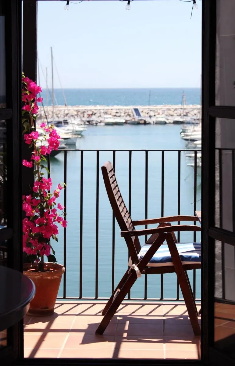 Image 3 of First line in Puerto Banus (Primera linea)