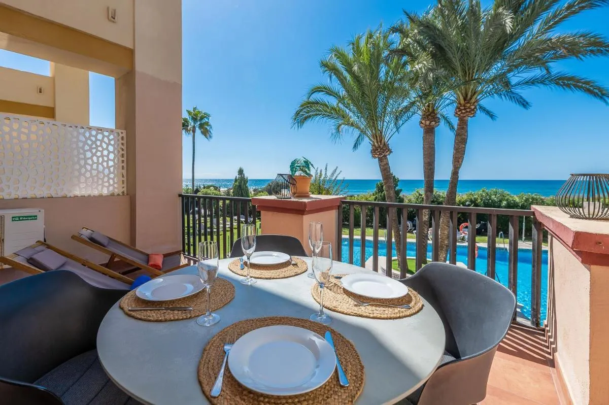 Image 1 of Front Line Beach Studio Apartment